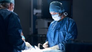 Services 45 Medical-fellowship-doctor-being-mentored-while-performing-surgery