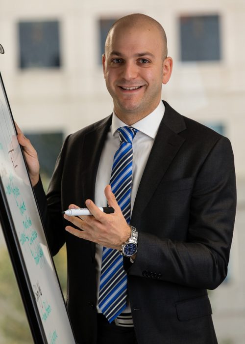 DPM Executive Portraiture – Dino Miliotis DPM Executive Portraiture - Dino Miliotis