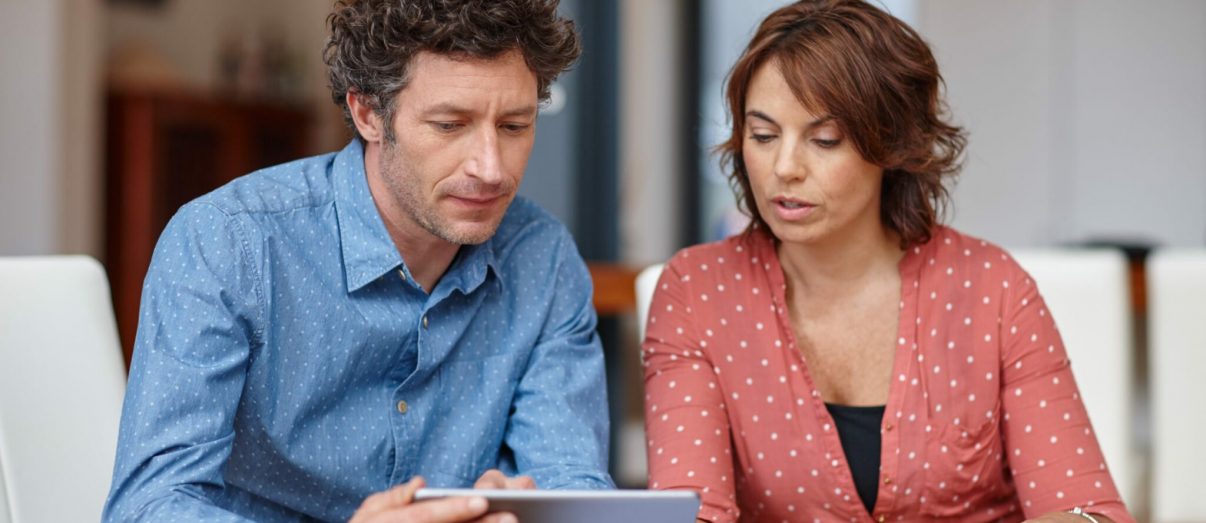 Shot of a husband and wife doing their budgeting at homehttp://195.154.178.81/DATA/i_collage/pu/shoots/804829.jpg